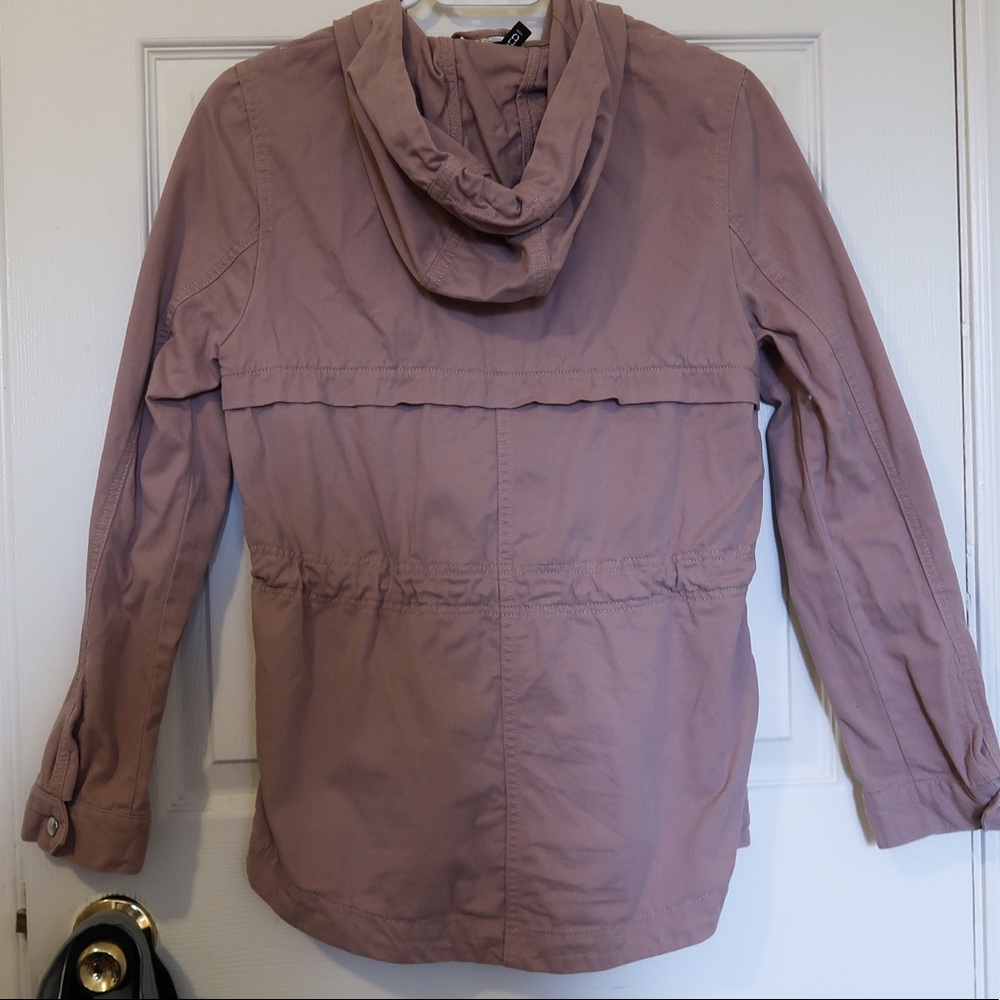 H&M - Rosy Jacket - Picture 2 of 3